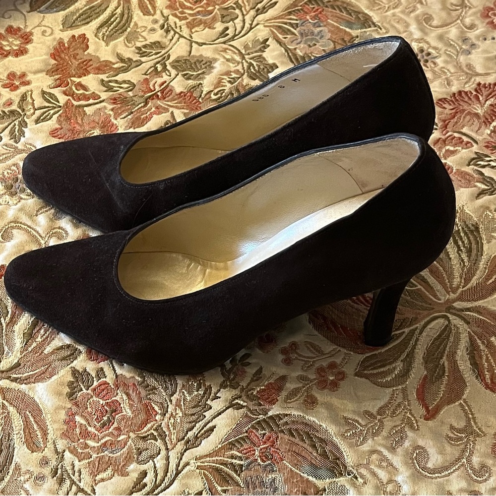 BROWN SUEDE CHARLES JOURDAN PUMPS - EXCELLENT CONDITION